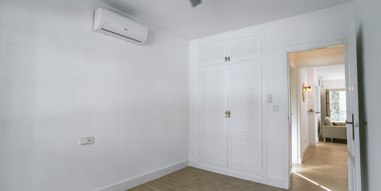 Resale - Villa -
Orihuela Costa - Villamartín