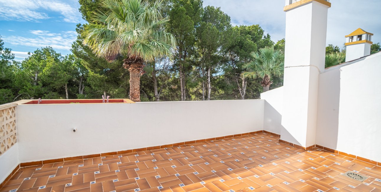 Resale - Villa -
Orihuela Costa - Villamartín