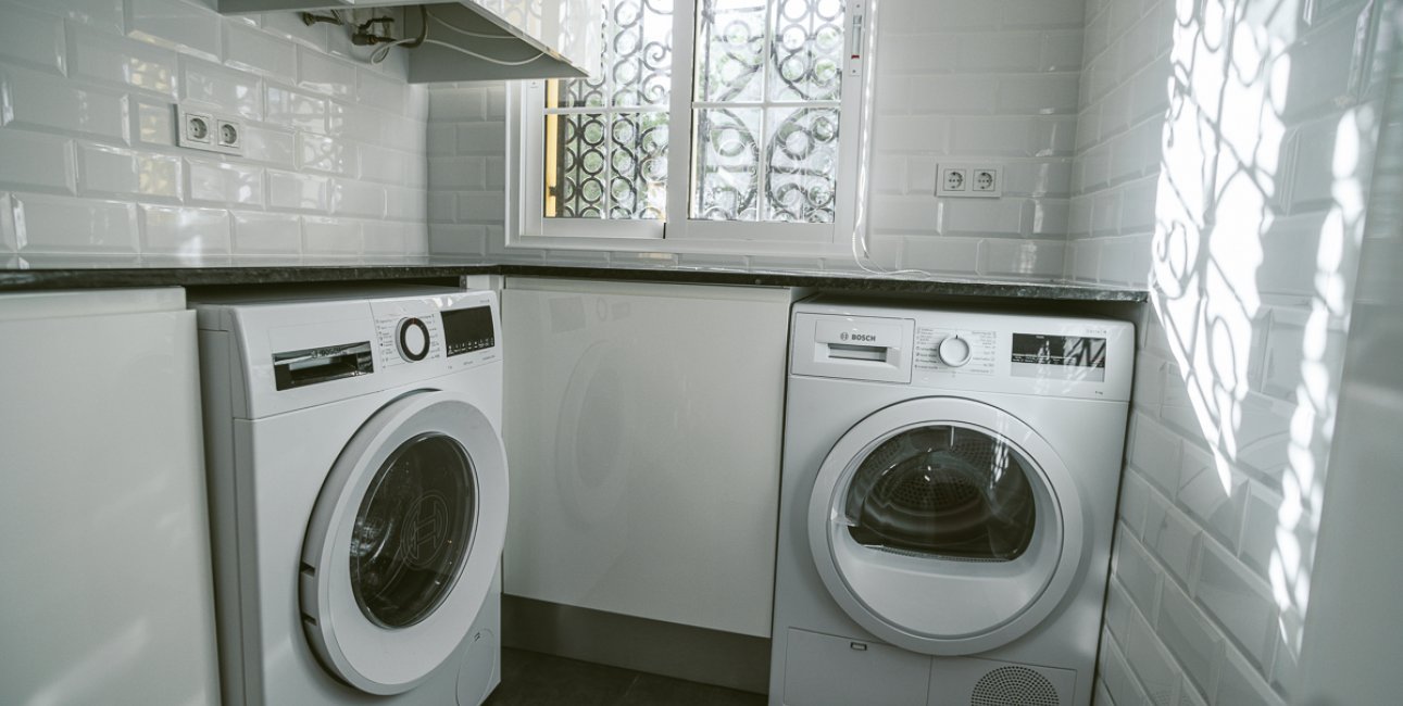 Resale - Villa -
Orihuela Costa - Villamartín