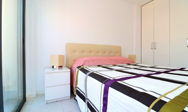 Resale - Apartment / flat -
Orihuela Costa - Campoamor