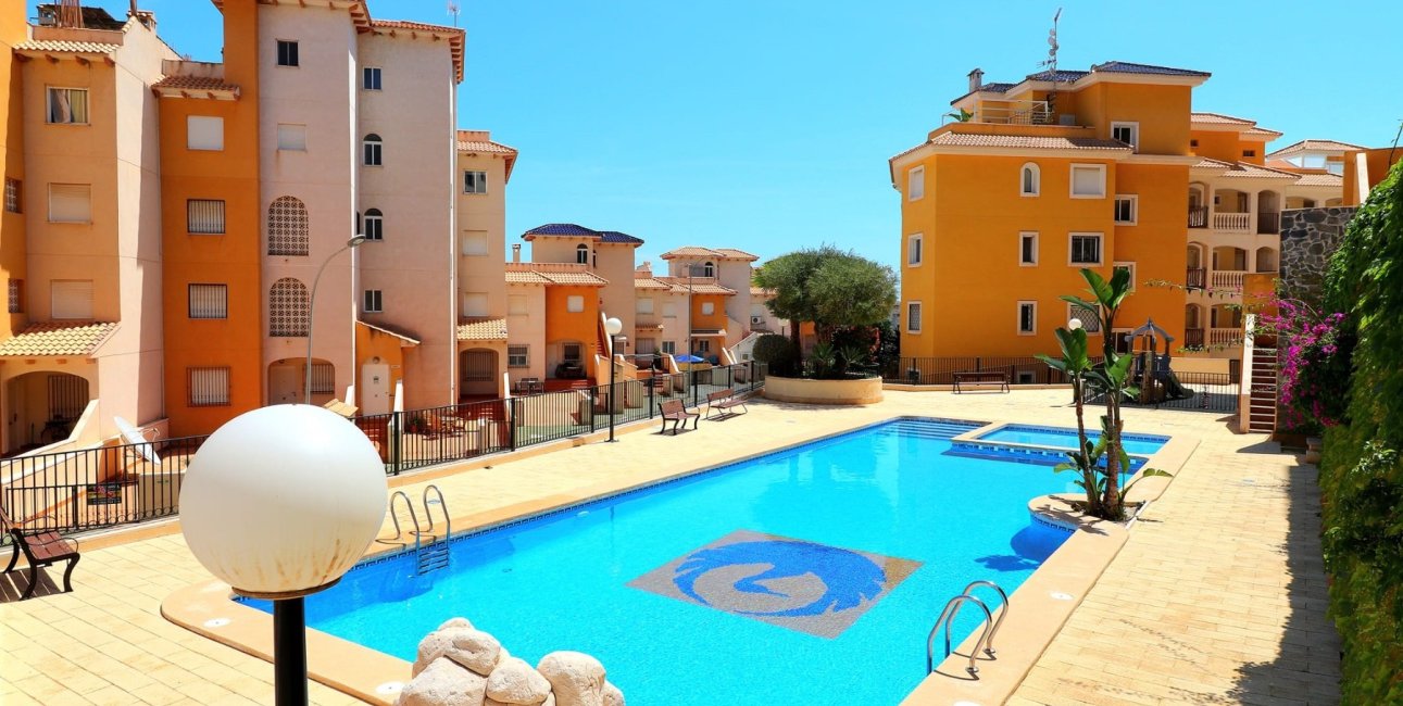 Resale - Apartment / flat -
Orihuela Costa - Campoamor
