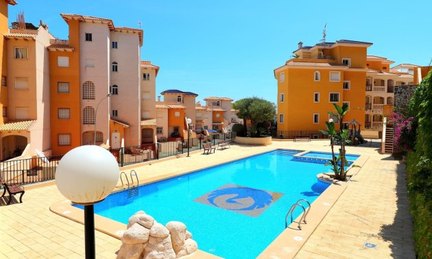 Resale - Apartment / flat -
Orihuela Costa - Campoamor