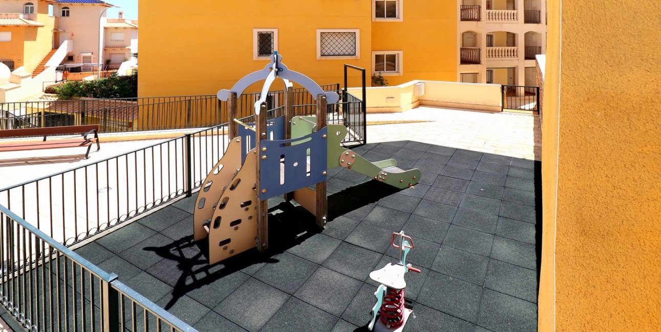 Resale - Apartment / flat -
Orihuela Costa - Campoamor