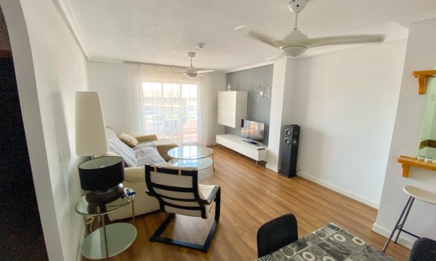 Reventa - Apartamento / piso -
Pilar de la Horadada - Mil Palmeras