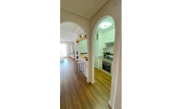 Reventa - Apartamento / piso -
Pilar de la Horadada - Mil Palmeras