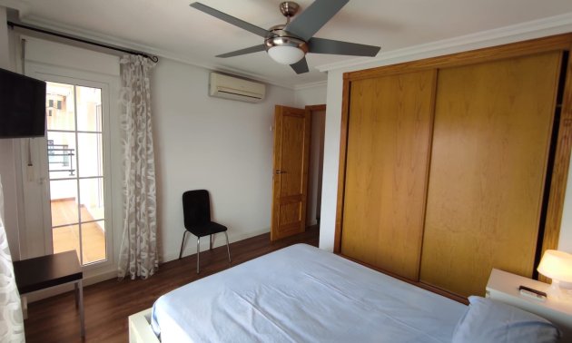 Reventa - Apartamento / piso -
Pilar de la Horadada - Mil Palmeras