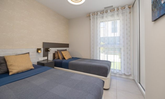 Reventa - Apartamento / piso -
Orihuela Costa - Playa Flamenca