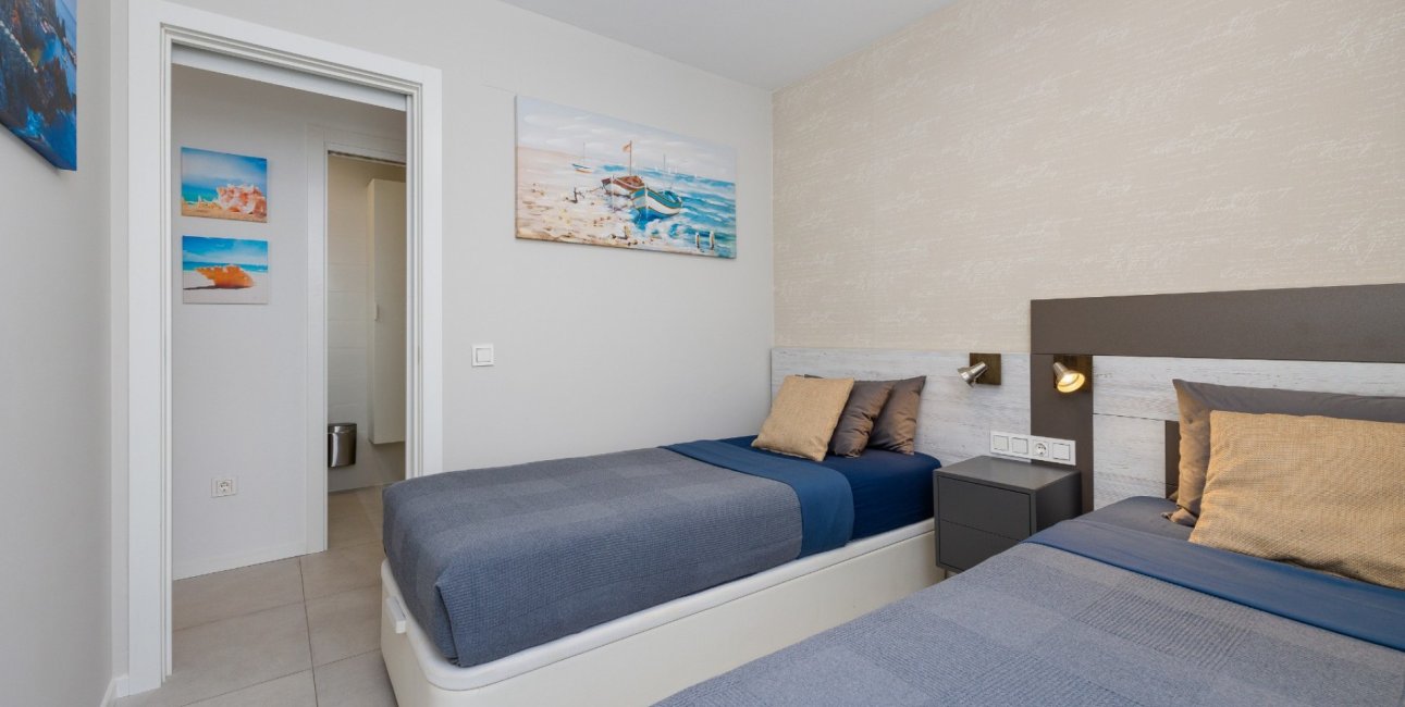 Reventa - Apartamento / piso -
Orihuela Costa - Playa Flamenca