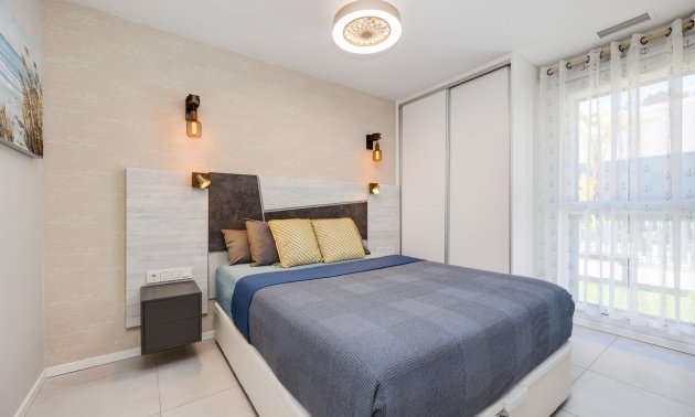 Reventa - Apartamento / piso -
Orihuela Costa - Playa Flamenca