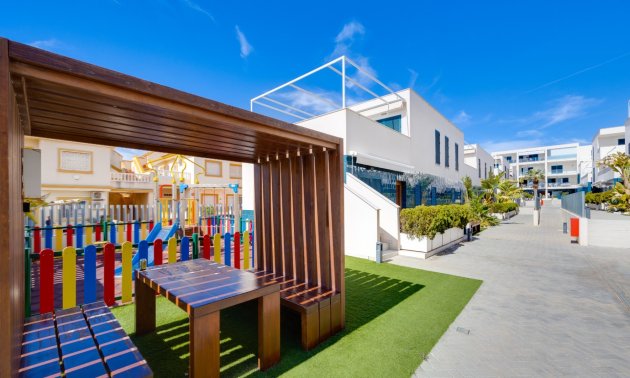 Reventa - Apartamento / piso -
Orihuela Costa - Playa Flamenca