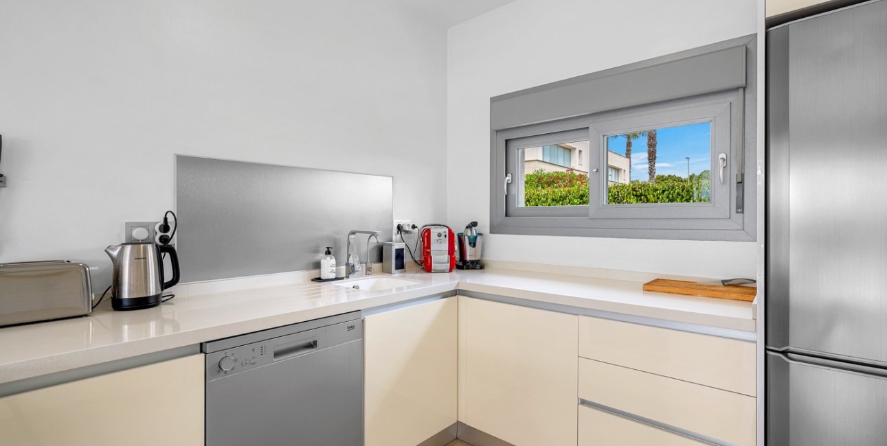 Resale - Villa -
Orihuela Costa - Vistabella