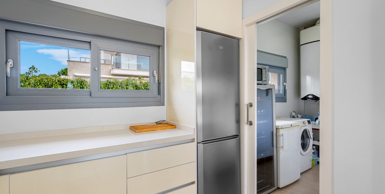 Resale - Villa -
Orihuela Costa - Vistabella