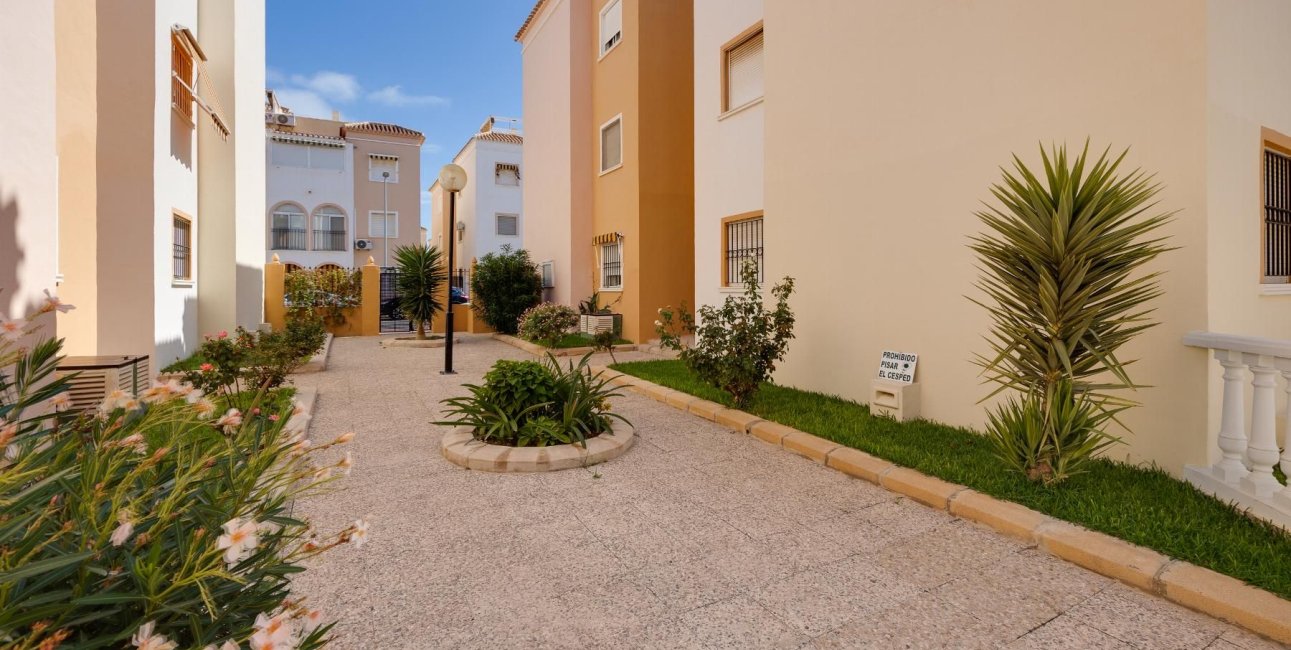 Rynek wtórny - Bungalow -
Torrevieja - La Veleta