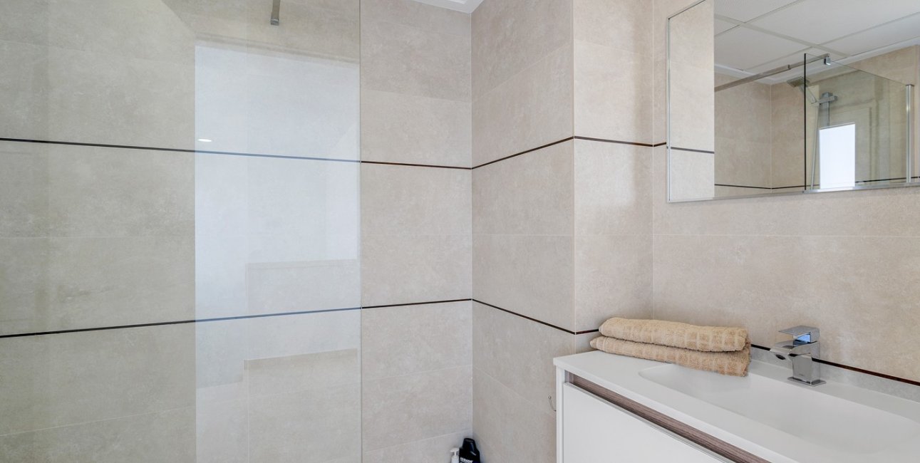 Resale - Villa -
Orihuela Costa - Vistabella