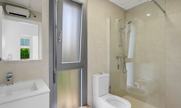 Resale - Villa -
Orihuela Costa - Vistabella