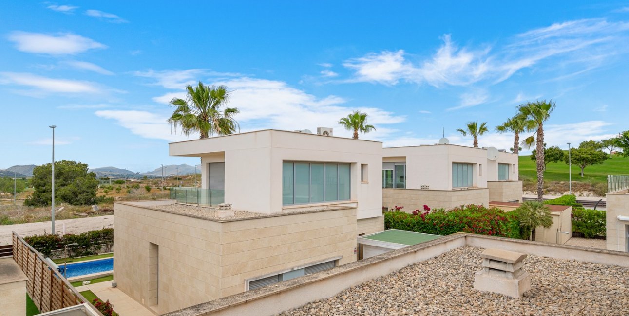Resale - Villa -
Orihuela Costa - Vistabella