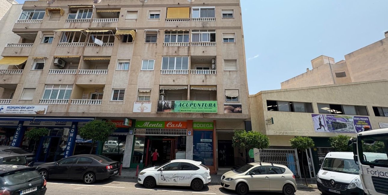 Resale - Apartment / flat -
Torrevieja - Centro