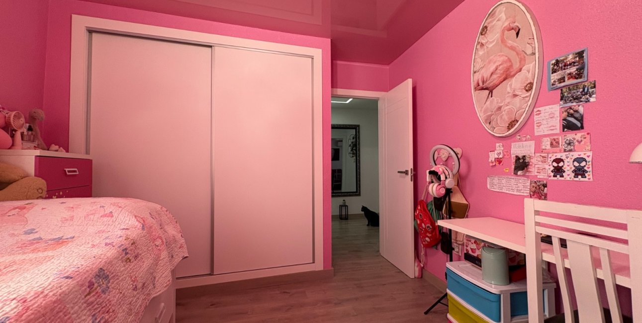 Resale - Apartment / flat -
Torrevieja - Centro