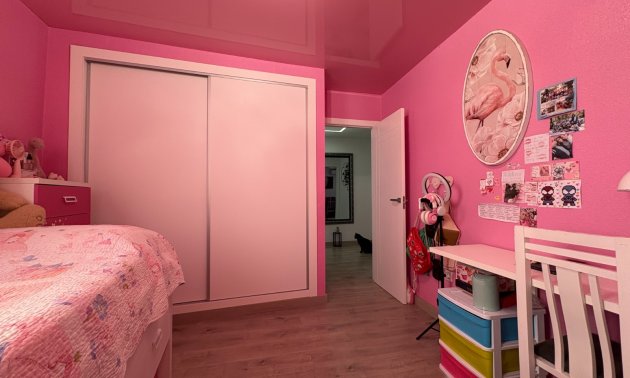 Resale - Apartment / flat -
Torrevieja - Centro