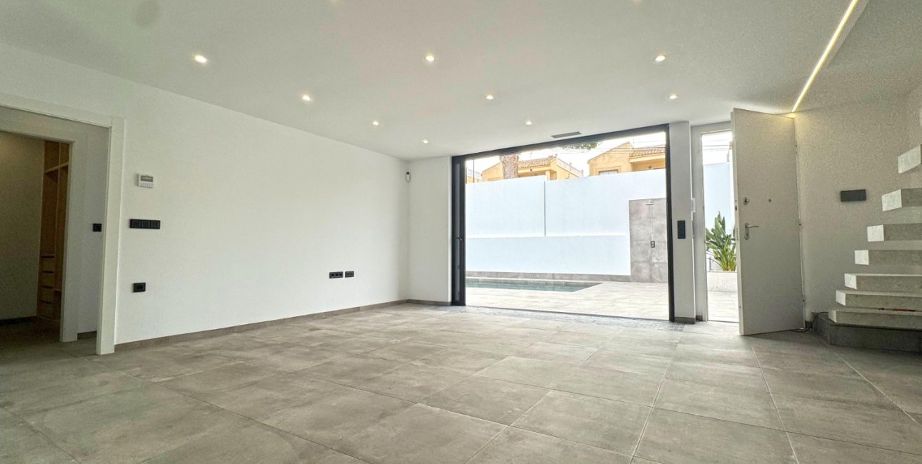 Resale - Villa -
Torrevieja - Los Balcones - Los Altos del Edén