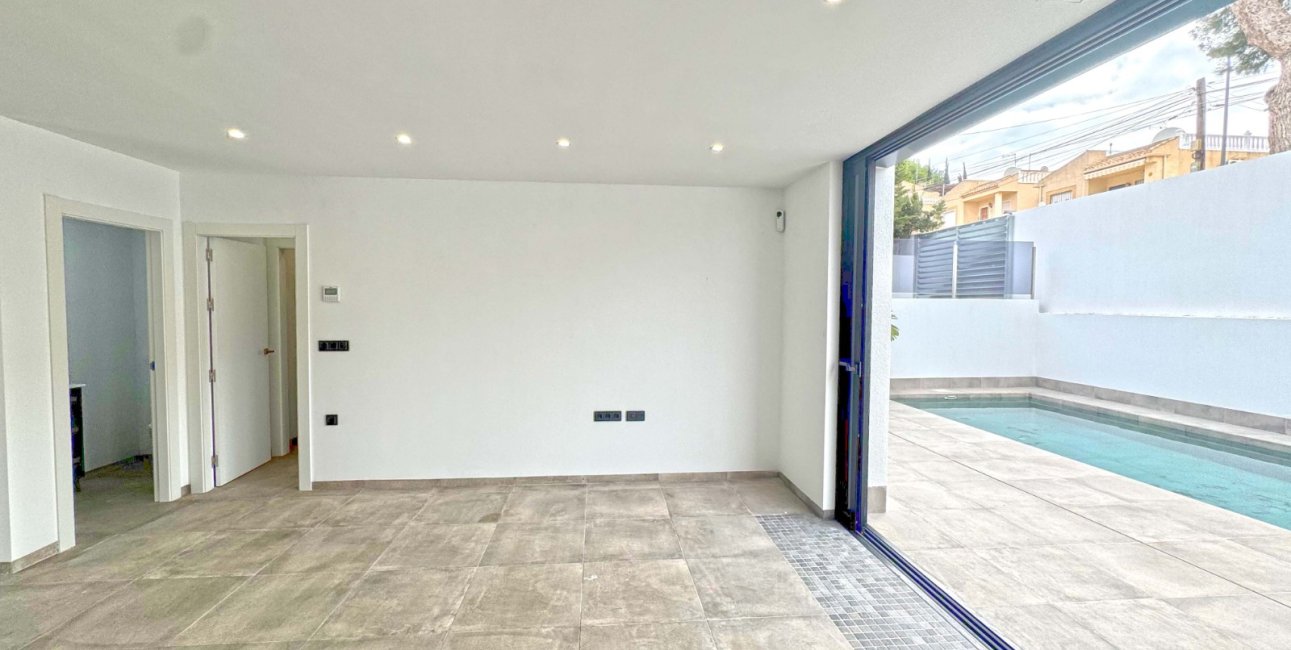 Resale - Villa -
Torrevieja - Los Balcones - Los Altos del Edén