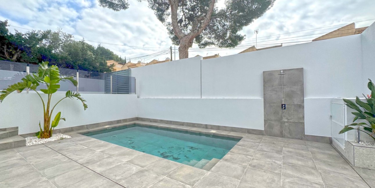 Resale - Villa -
Torrevieja - Los Balcones - Los Altos del Edén