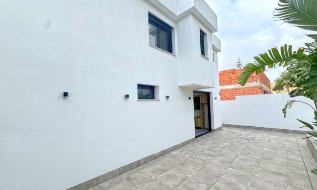 Resale - Villa -
Torrevieja - Los Balcones - Los Altos del Edén