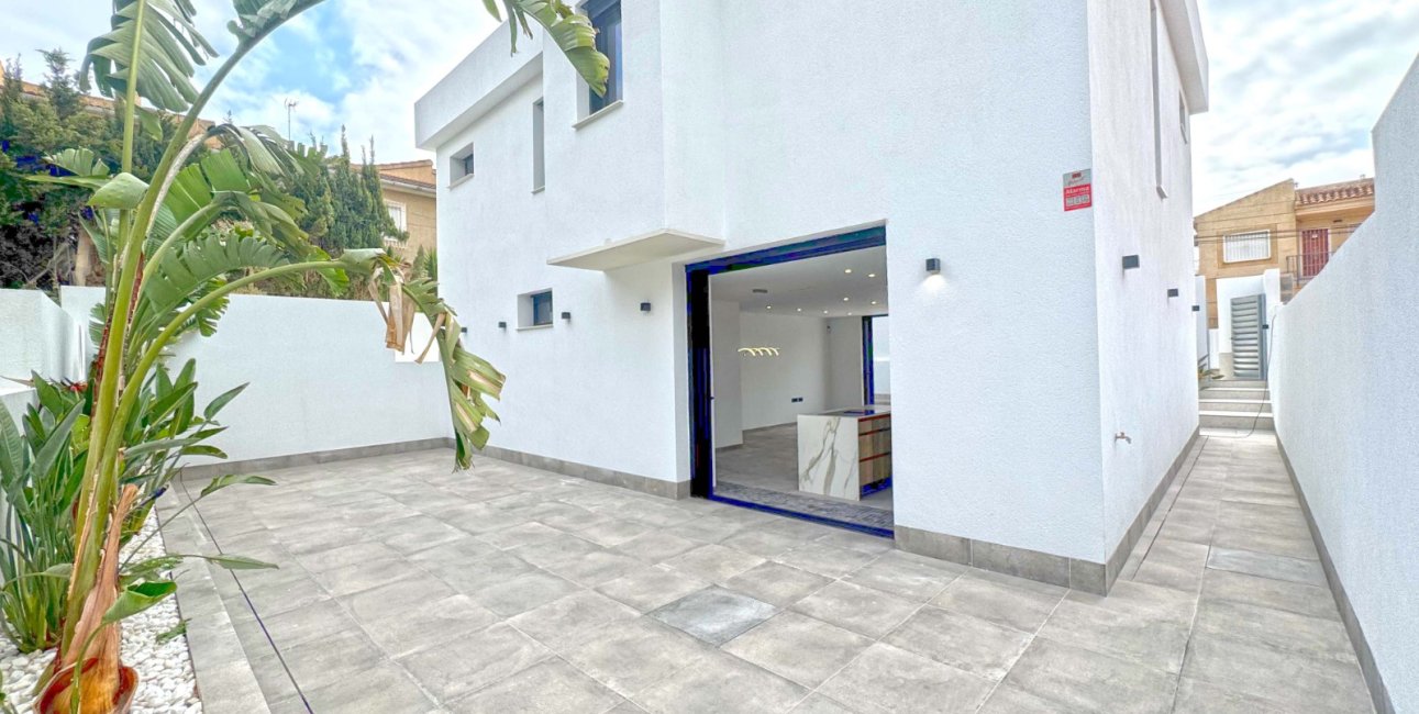 Resale - Villa -
Torrevieja - Los Balcones - Los Altos del Edén