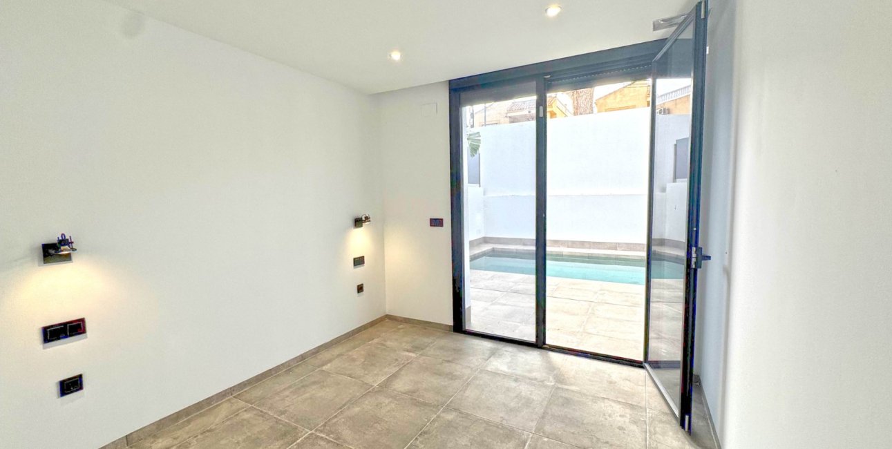 Resale - Villa -
Torrevieja - Los Balcones - Los Altos del Edén