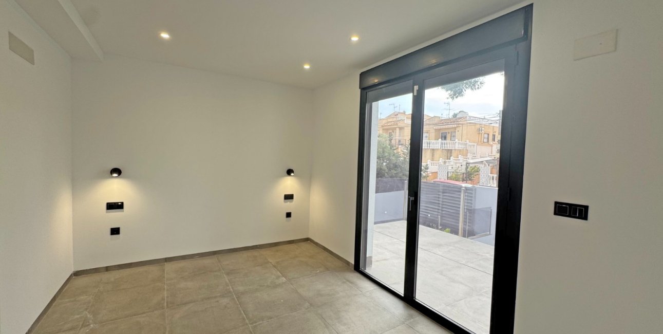 Resale - Villa -
Torrevieja - Los Balcones - Los Altos del Edén