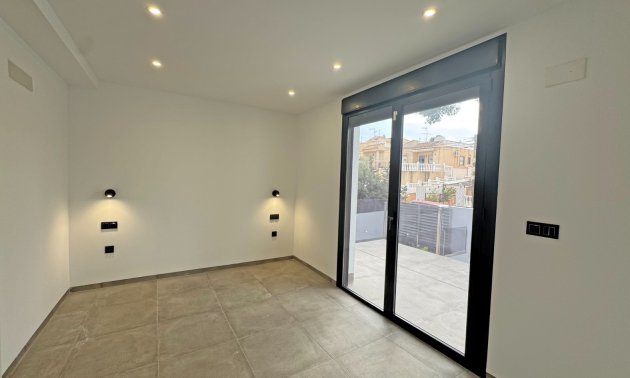 Resale - Villa -
Torrevieja - Los Balcones - Los Altos del Edén