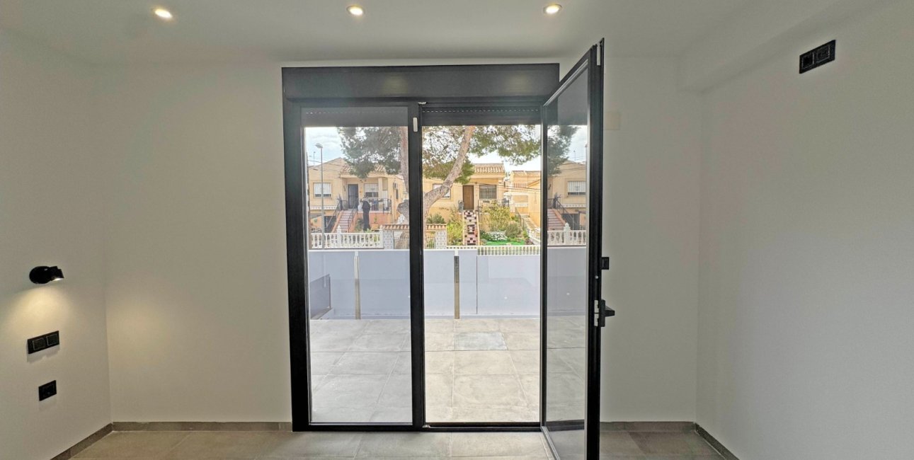 Resale - Villa -
Torrevieja - Los Balcones - Los Altos del Edén