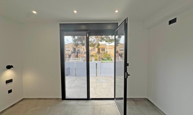 Resale - Villa -
Torrevieja - Los Balcones - Los Altos del Edén