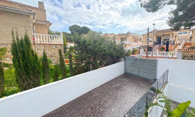 Resale - Villa -
Torrevieja - Los Balcones - Los Altos del Edén