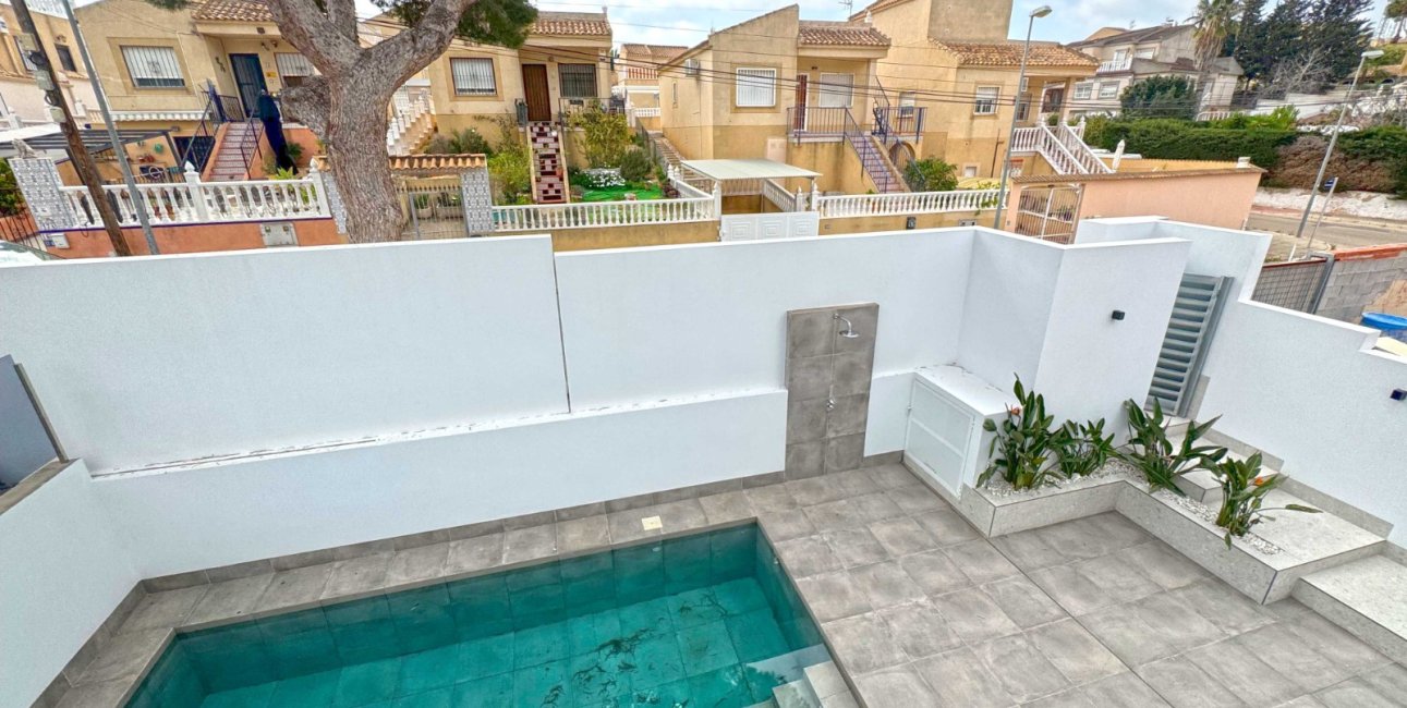 Resale - Villa -
Torrevieja - Los Balcones - Los Altos del Edén