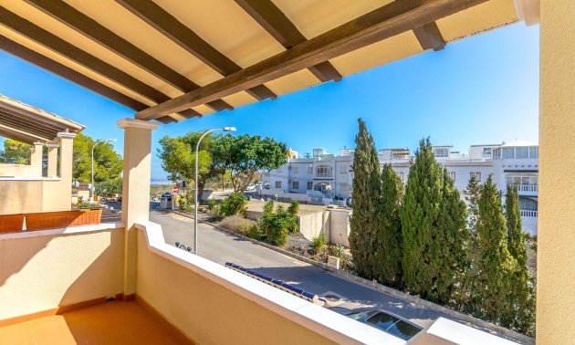Resale - Villa -
Orihuela Costa - Villamartín