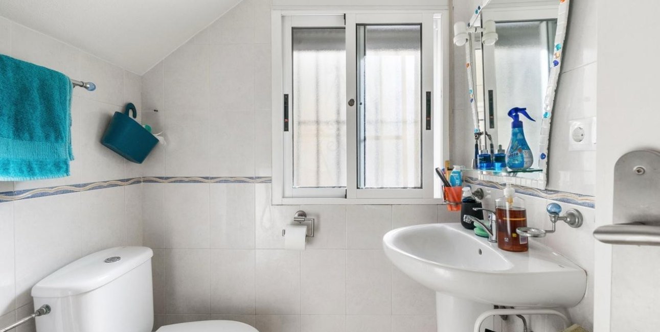 Resale - Villa -
Orihuela Costa - Villamartín