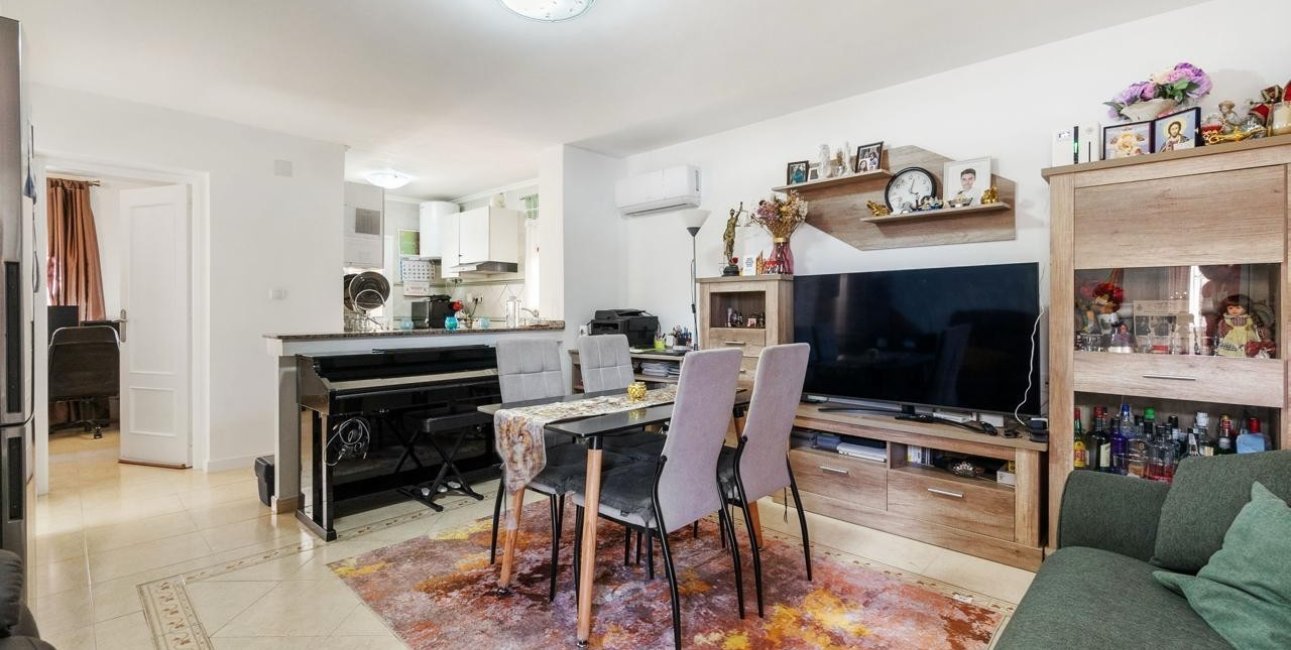 Resale - Villa -
Orihuela Costa - Villamartín