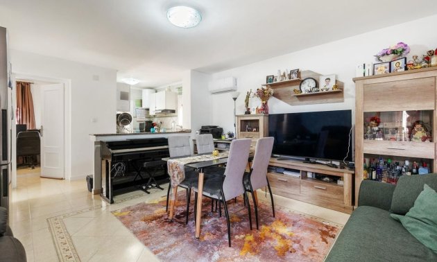 Resale - Villa -
Orihuela Costa - Villamartín