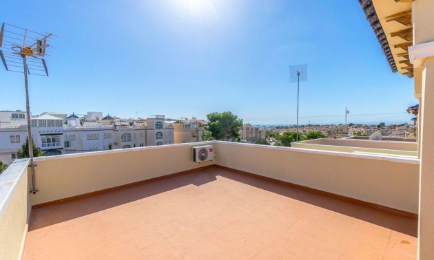 Resale - Villa -
Orihuela Costa - Villamartín