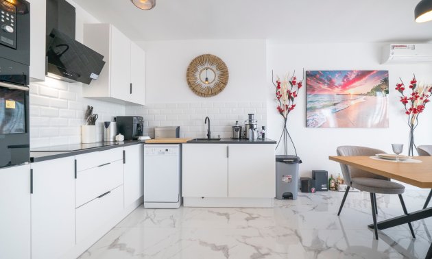 Rynek wtórny - Mieszkanie  -
Orihuela Costa - Punta Prima