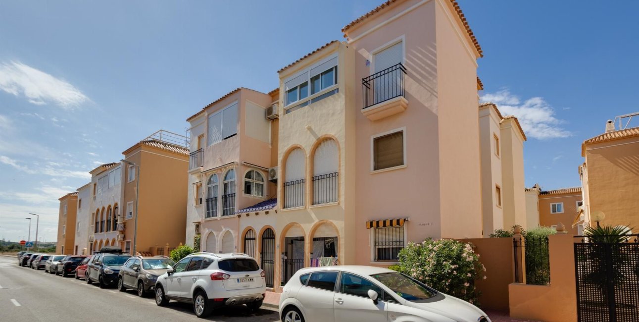 Rynek wtórny - Bungalow -
Torrevieja - La Veleta