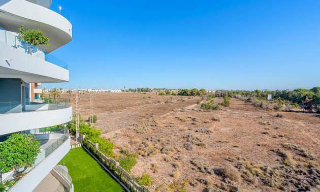 Resale - Apartment / flat -
Orihuela Costa - Punta Prima