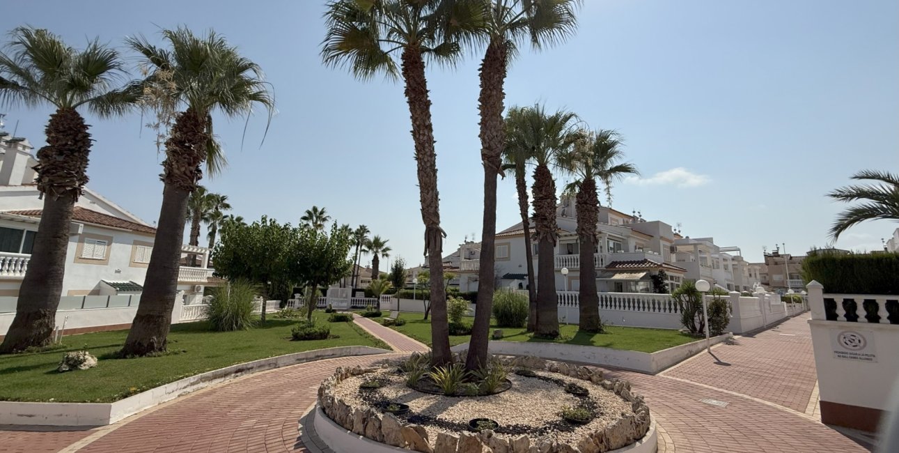 Reventa - Apartamento / piso -
Orihuela Costa - La Zenia