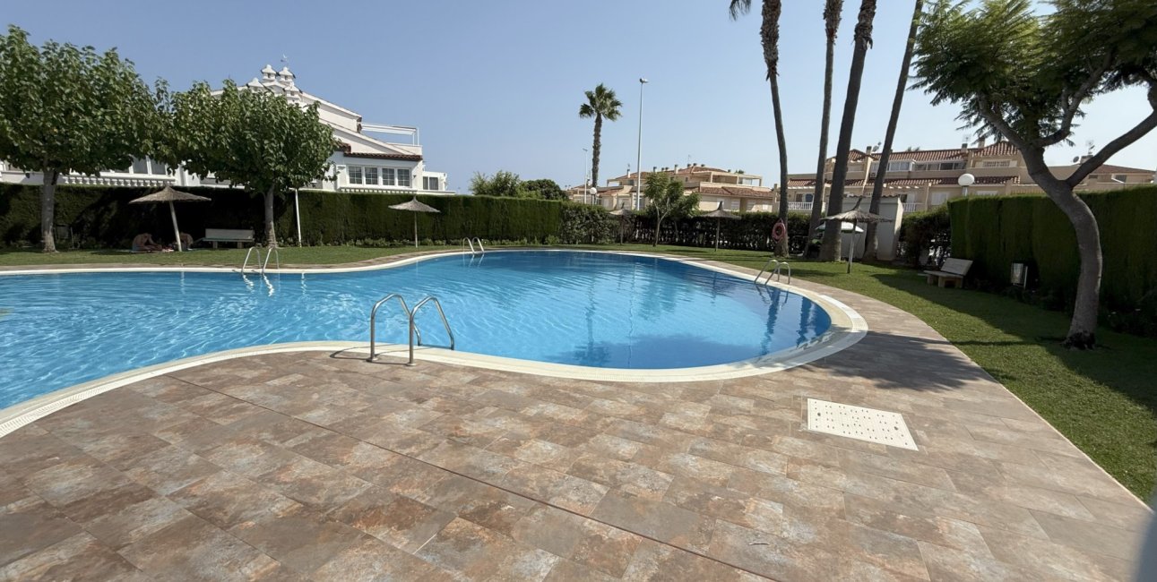 Reventa - Apartamento / piso -
Orihuela Costa - La Zenia