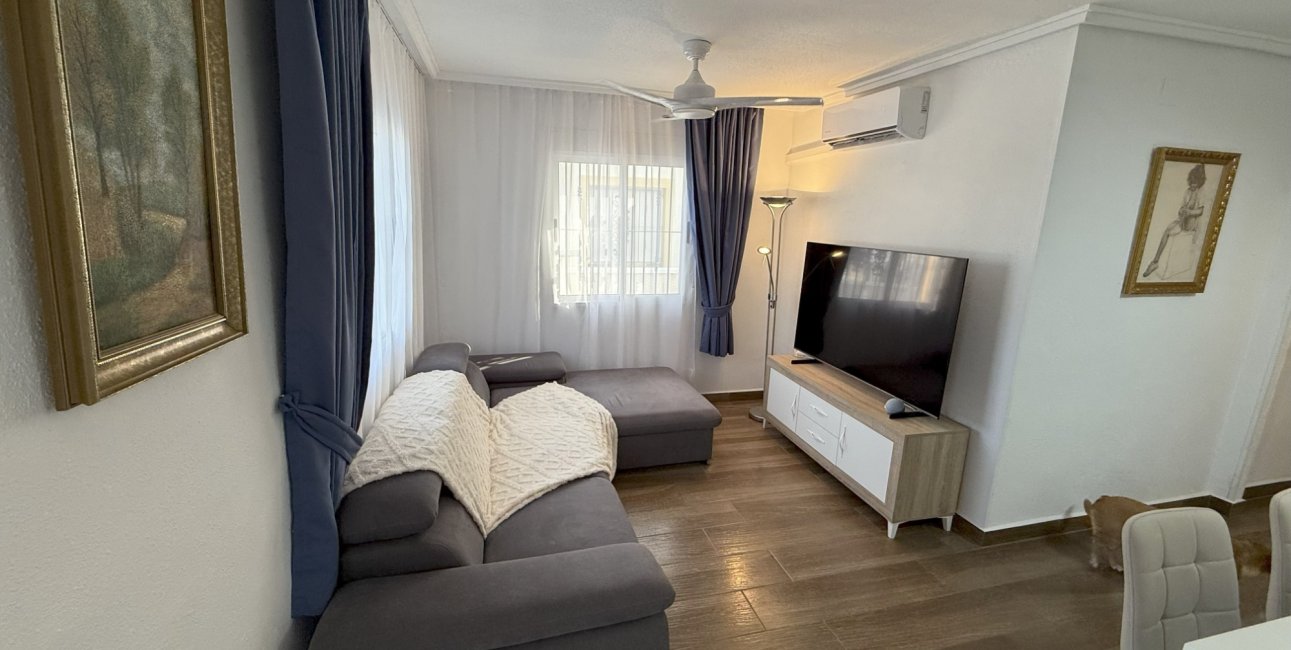 Resale - Townhouse -
Orihuela Costa - La Zenia