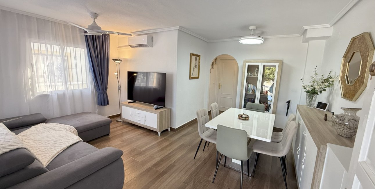 Resale - Townhouse -
Orihuela Costa - La Zenia