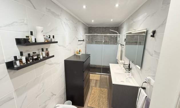 Resale - Townhouse -
Orihuela Costa - La Zenia