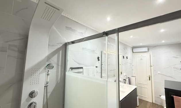 Resale - Townhouse -
Orihuela Costa - La Zenia