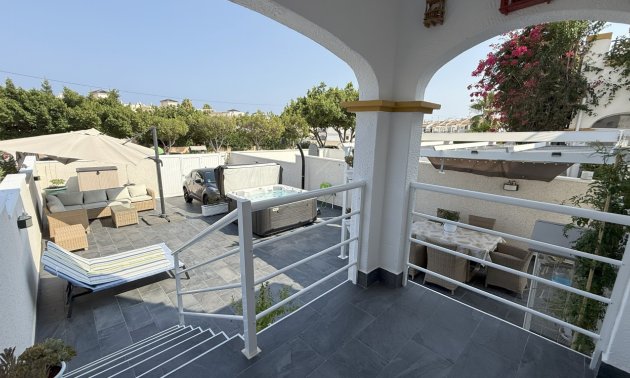 Resale - Townhouse -
Orihuela Costa - La Zenia